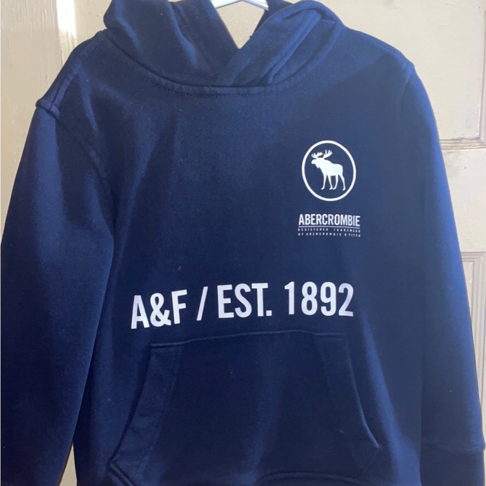 youth 5/6 navy Abercrombie pull over hoodie